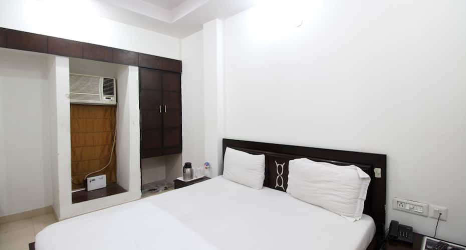 HOTEL CRYSTAL PALACE, New Delhi 4